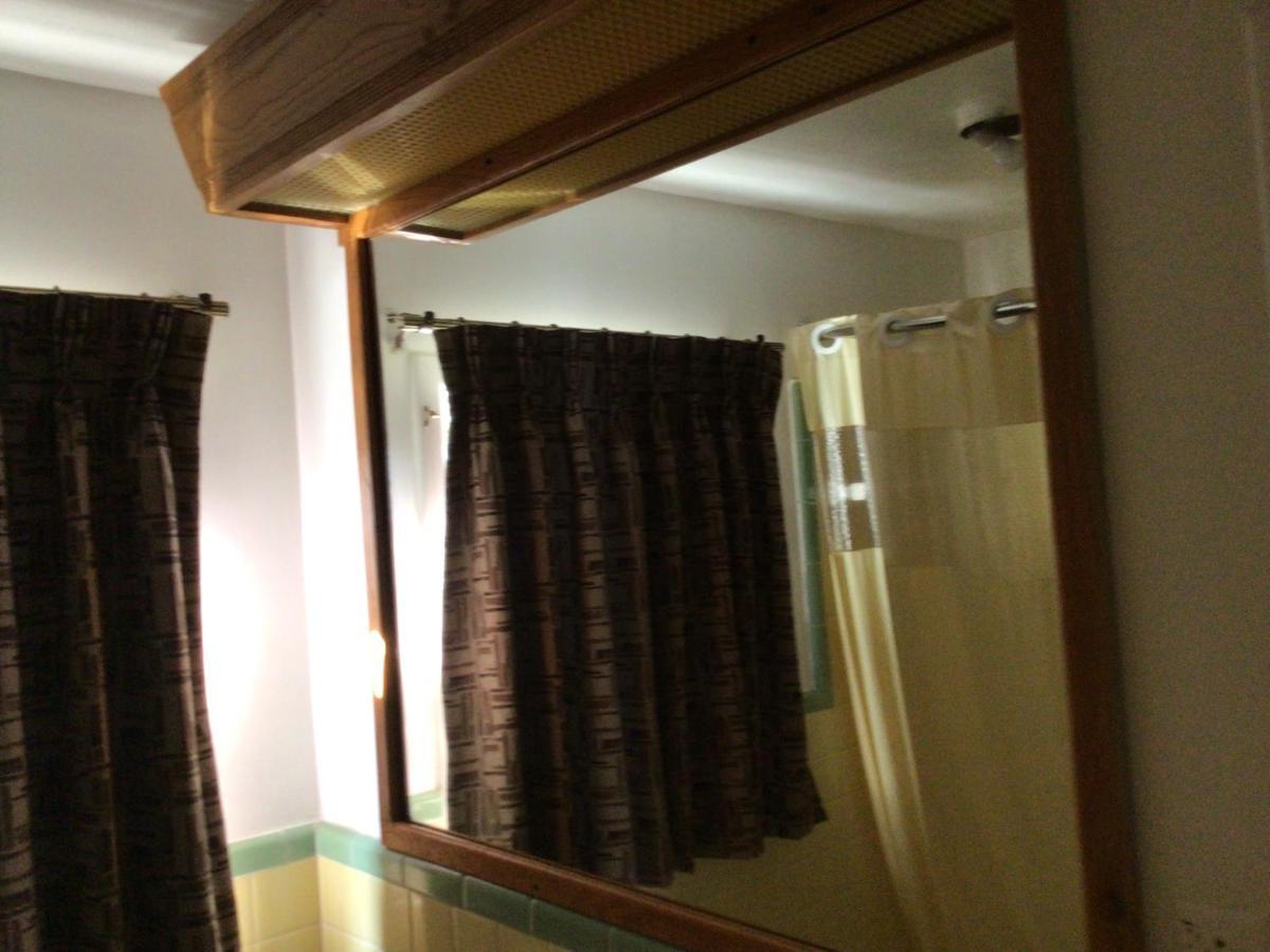 Skyland Inn - Bristol Hilander Park ภายนอก รูปภาพ